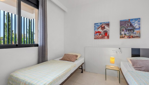 Odsprzedaż - Apartment - Orihuela Costa - La Zenia
