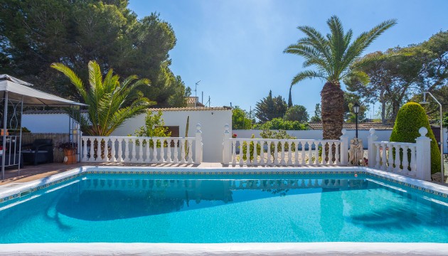 Odsprzedaż - Detached Villa - Orihuela - Orihuela Costa