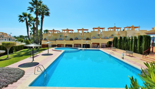 Odsprzedaż - Apartment - Orihuela Costa - Villamartín