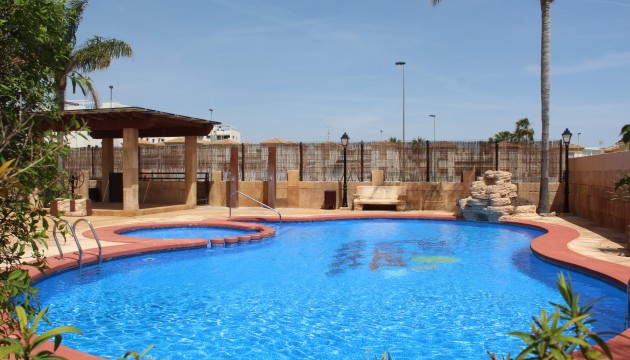 Перепродажа - отдельная вилла - Orihuela Costa - Los Dolses