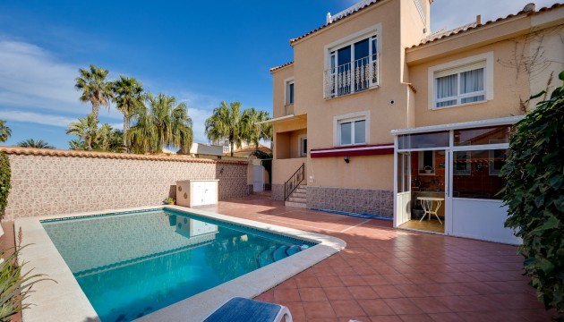 Перепродажа - отдельная вилла - Torrevieja - El chaparral