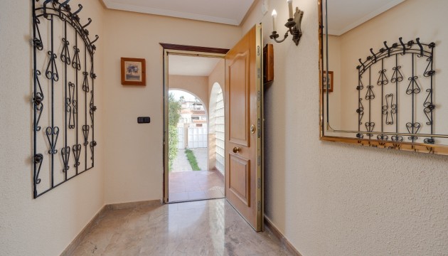 Перепродажа - отдельная вилла - Torrevieja - El chaparral