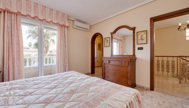 Перепродажа - отдельная вилла - Torrevieja - El chaparral