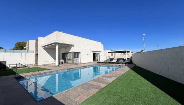 Resale - Detached Villa - Orihuela Costa