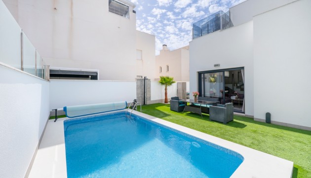 Herverkoop - Detached Villa - Torrevieja