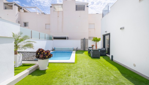 Herverkoop - Detached Villa - Torrevieja