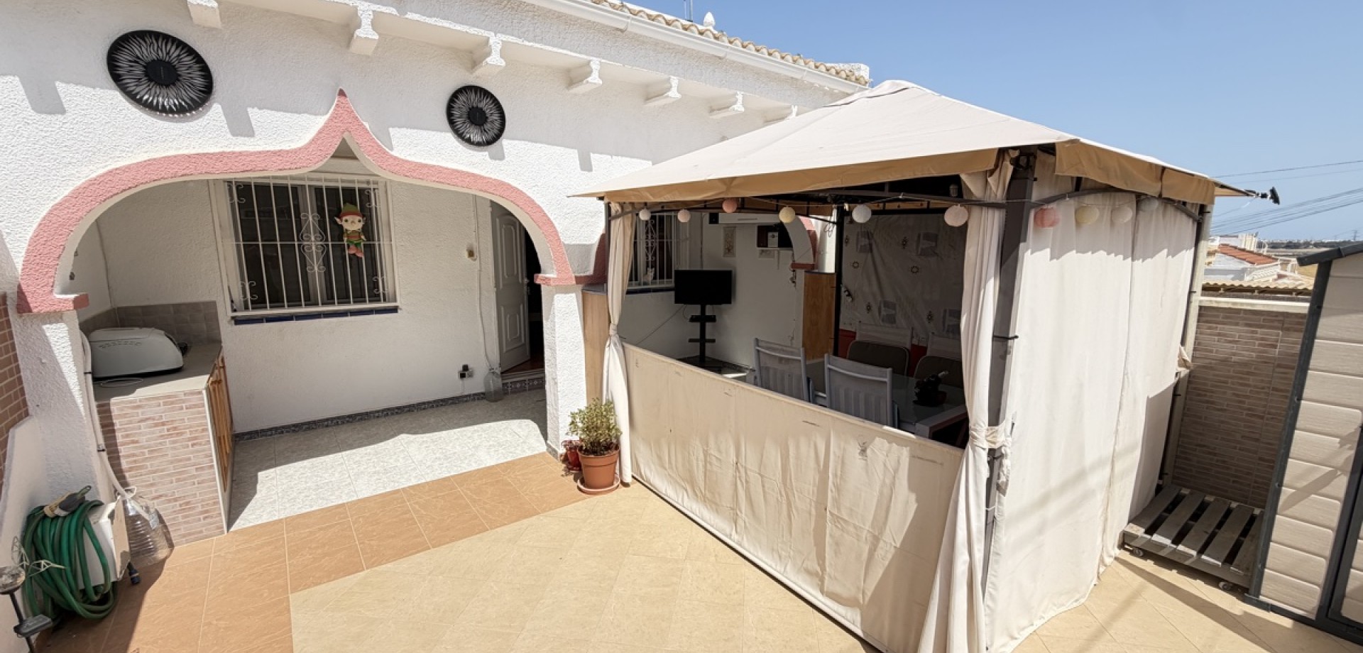 House in San Miguel de Salinas - view 1