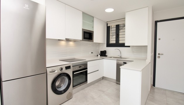 Resale - Apartment - Orihuela Costa - Villamartín