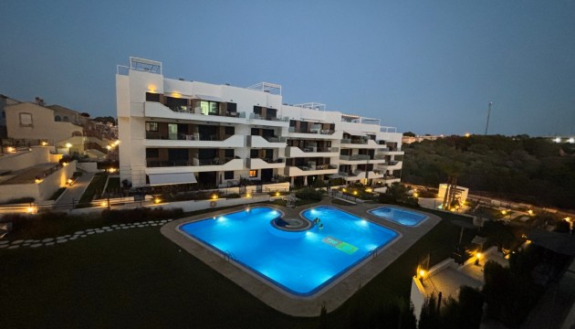 Resale - Apartment - Orihuela Costa - Villamartín