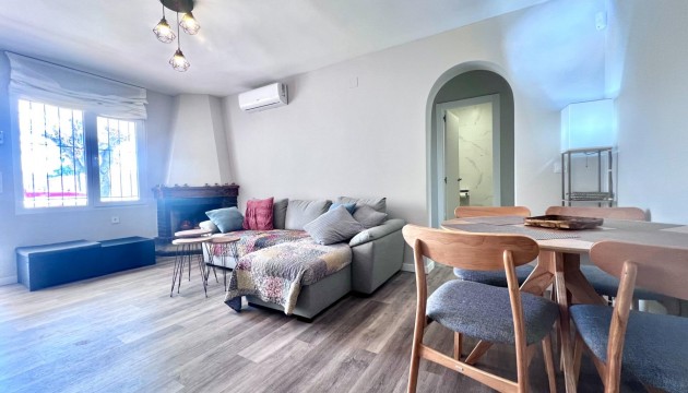 Resale - Bungalow - Orihuela Costa - Cabo Roig