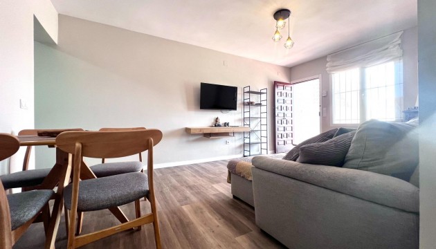 Resale - Bungalow - Orihuela Costa - Cabo Roig