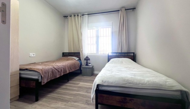 Resale - Bungalow - Orihuela Costa - Cabo Roig