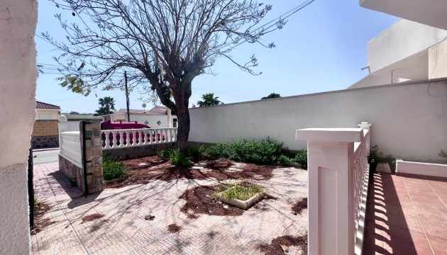Resale - Bungalow - Orihuela Costa - Cabo Roig