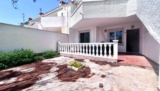 Resale - Bungalow - Orihuela Costa - Cabo Roig