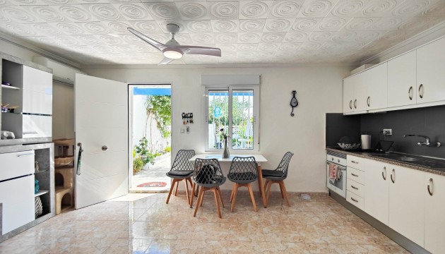 Resale - Townhouse - Torrevieja - Torreta - Salado