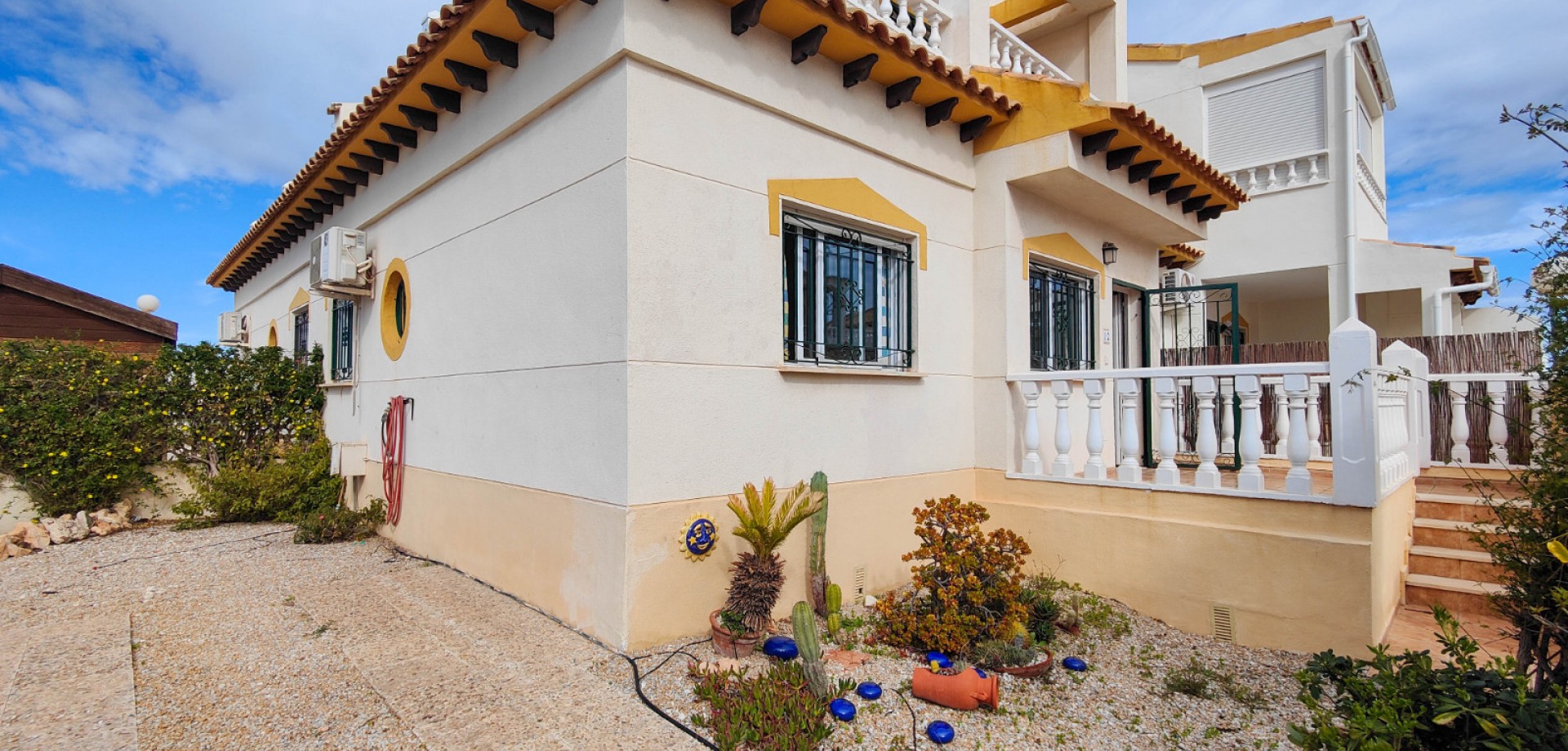 House in Los Balcones - Image 2