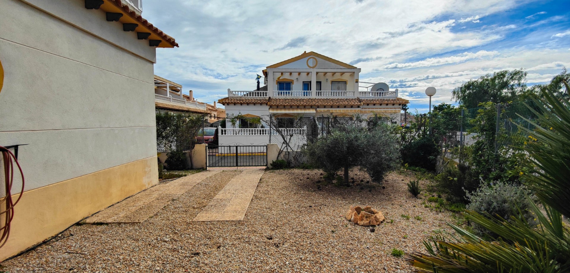House in Los Balcones - Image 5