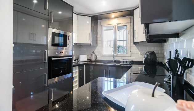 Resale - House - Algorfa
