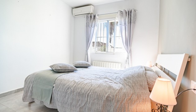 Resale - House - Algorfa