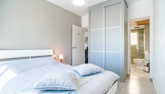 Resale - House - Algorfa