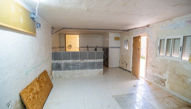 Resale - House - Algorfa