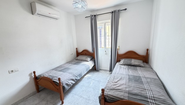 Videresalg - Detached Villa - Orihuela Costa - Villamartín