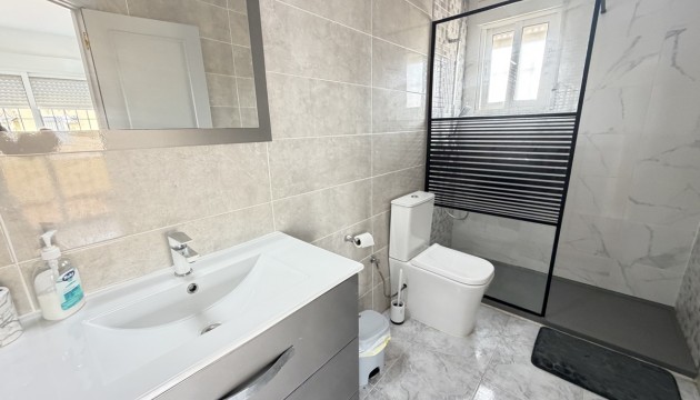 Videresalg - Detached Villa - Orihuela Costa - Villamartín