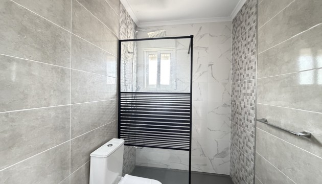 Videresalg - Detached Villa - Orihuela Costa - Villamartín