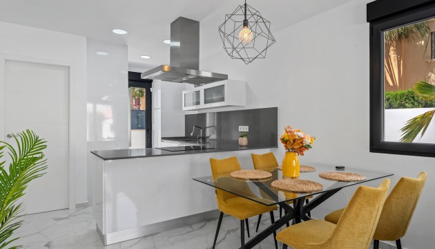 Resale - Detached Villa - Torrevieja