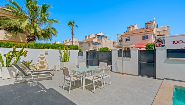 Resale - Detached Villa - Torrevieja