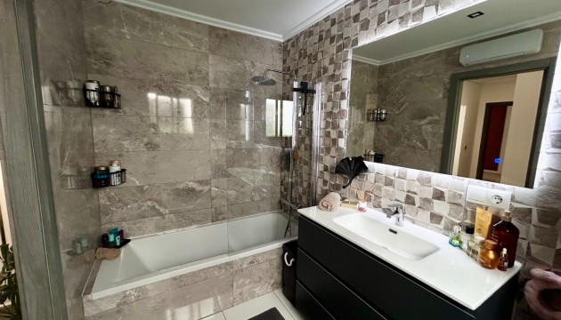 Odsprzedaż - Apartment - Torremendo