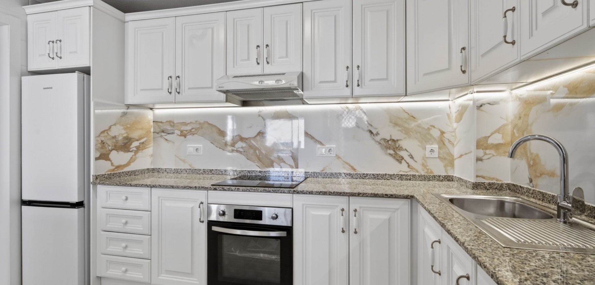 Apartment in Dehesa de Campoamor - Image 3