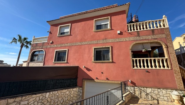 Resale - Townhouse - San Miguel de Salinas