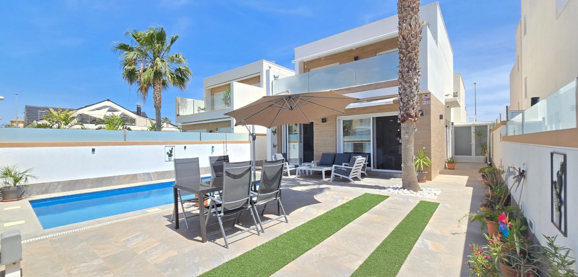 House in Torre de la Horadada - view 1