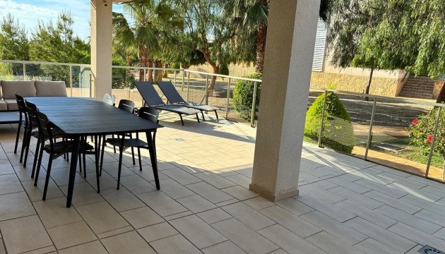 Resale - Apartment - Orihuela Costa - Villamartín