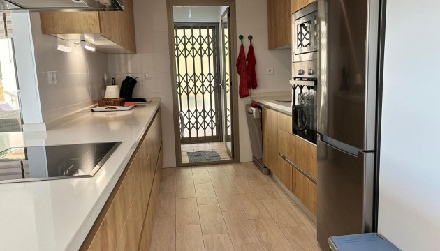 Resale - Apartment - Orihuela Costa - Villamartín