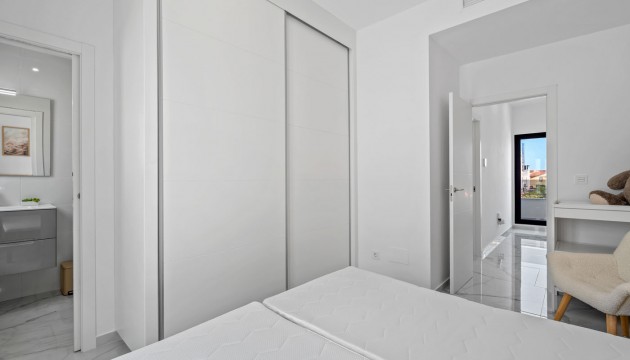 Resale - Detached Villa - Torrevieja