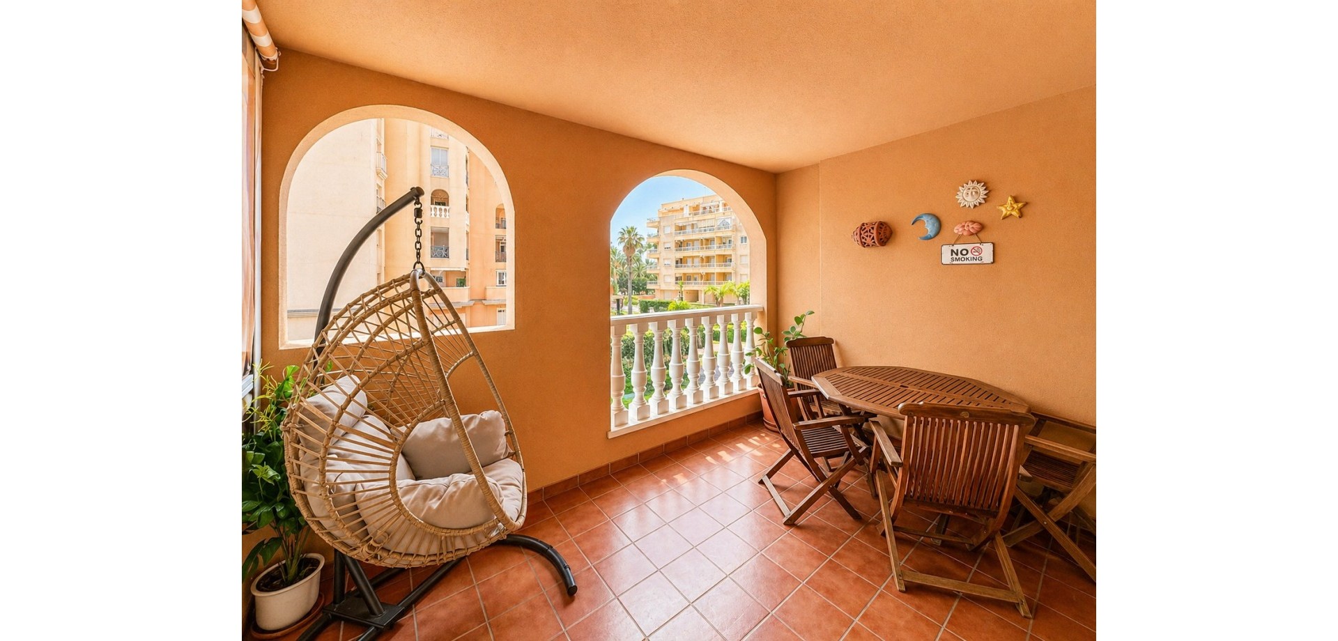 Apartment in Torrevieja - Image 2