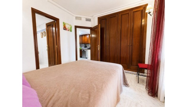 Resale - Apartment - Torrevieja - Playa de los Locos
