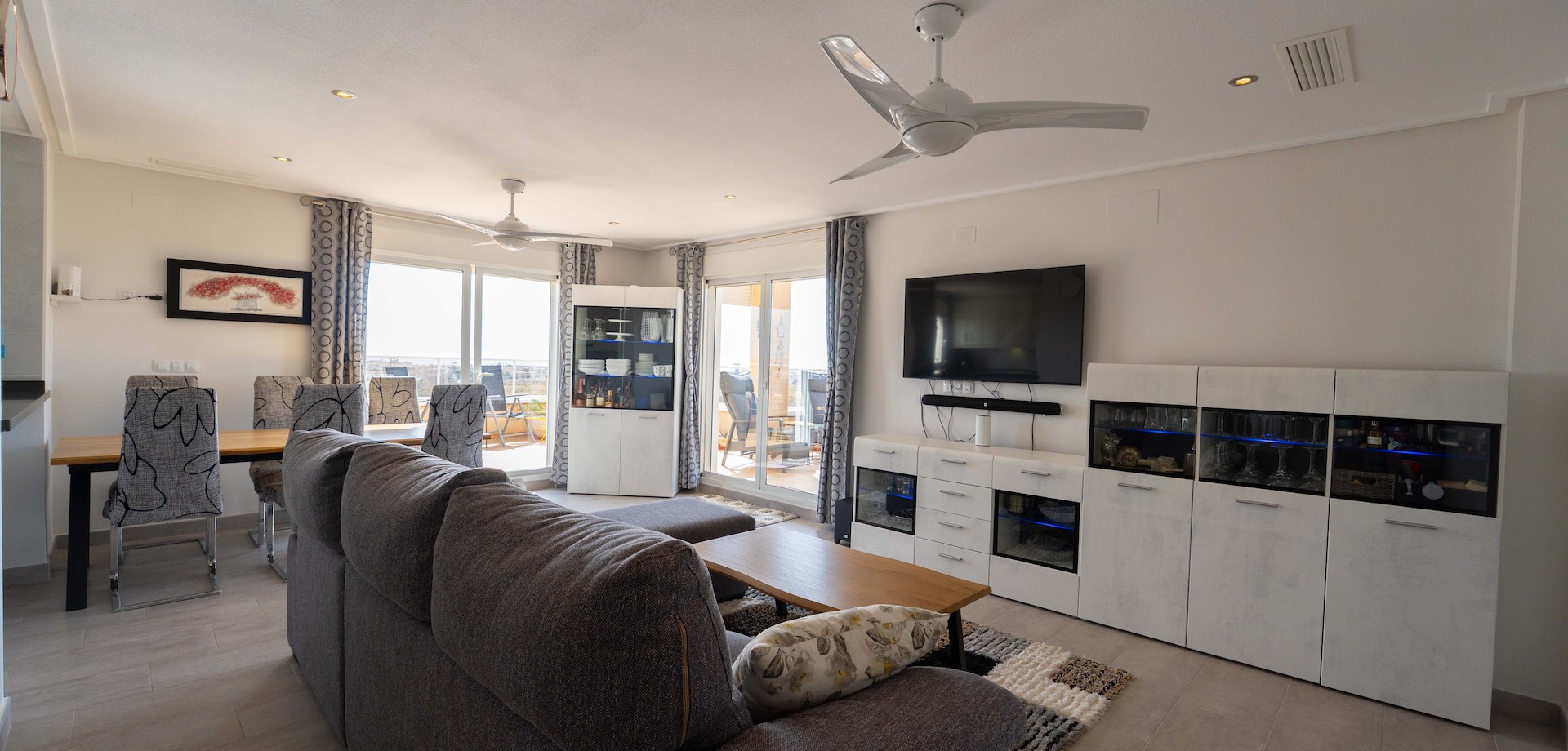 Apartment in Villamartin - Image 2