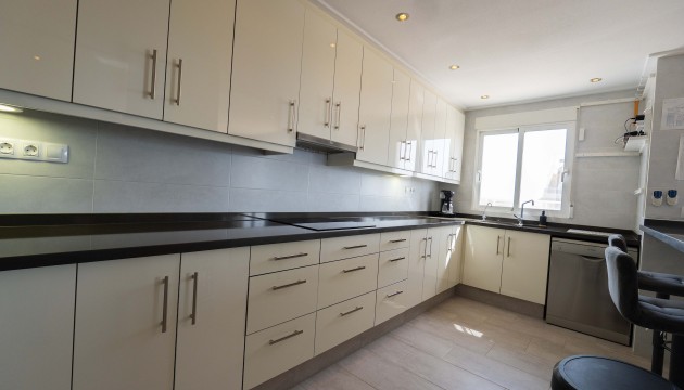 Resale - Apartment - Orihuela Costa - Villamartín