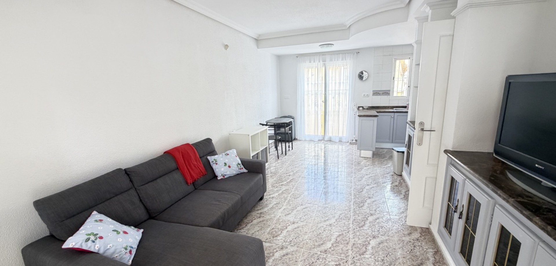 House in Villamartin - Image 2