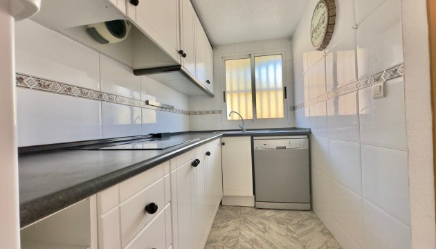 Resale - Apartment - Torrevieja - Torrelamata - La Mata