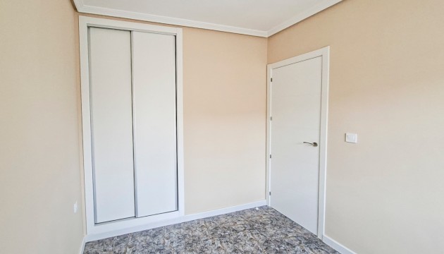Resale - Bungalow - Orihuela Costa
