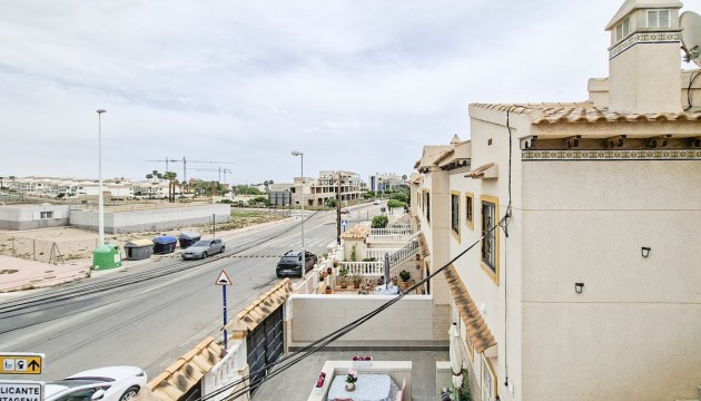 Resale - Bungalow - Orihuela Costa