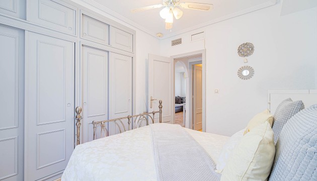 Resale - Apartment - Orihuela Costa - Punta Prima