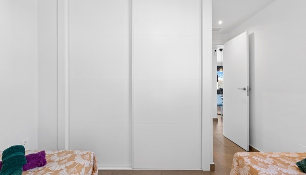 Resale - Apartment - Orihuela Costa - Villamartín