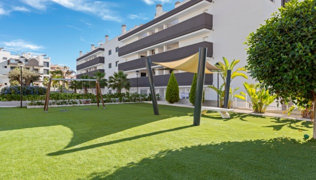 Resale - Apartment - Orihuela Costa - Villamartín