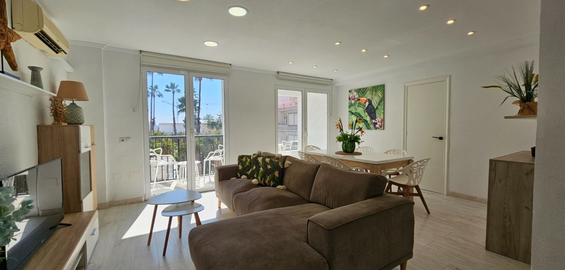 Apartment in Torrevieja - Image 2