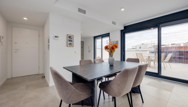 Resale - Apartment - Orihuela Costa - Campoamor